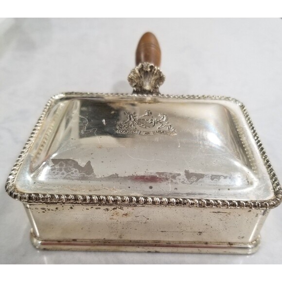 Vintage F.B.Rogers Etched Shield Silver Plated Silent Butler crumb catcher - Picture 2 of 12